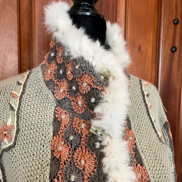 Roberta Frost Hand Knit Cardigan Sweater Alpaca Rabbit Fur Trim Medium !! - Picture 2 of 12